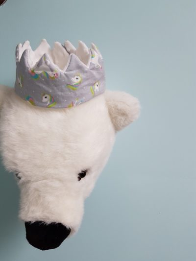 Couronne de jeu enfant licorne et caresse